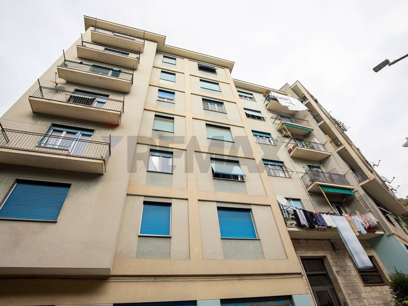Appartamento in Vendita a Genova, 93'000&euro;, 95 m²