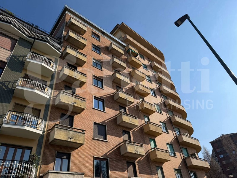 Bilocale in Vendita a Torino, 185'000&euro;, 63 m²