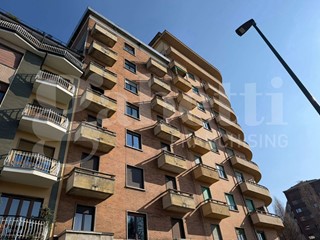 Bilocale in Vendita a Torino, 185'000&euro;, 63 m²