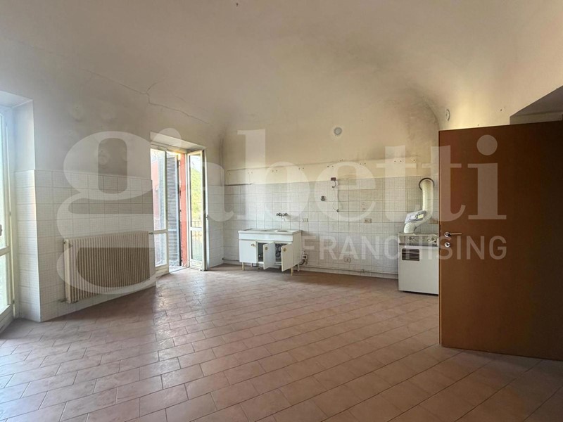 Trilocale in Vendita a Ponte dell'Olio, 170'000&euro;, 208 m², con Box