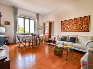 Appartamento in Vendita a Varazze, 600'000&euro;, 124 m², arredato
