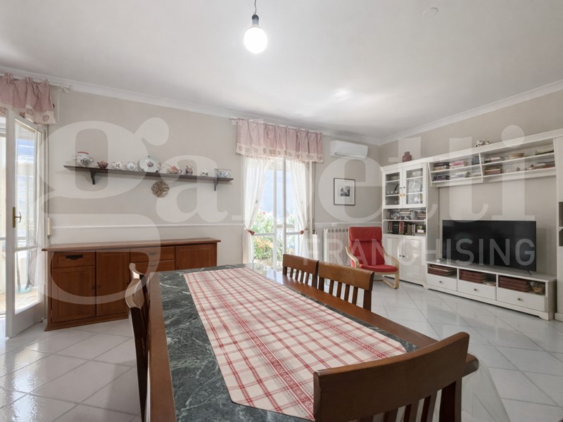Quadrilocale in Vendita a Scafati, 269'000&euro;, 129 m², con Box