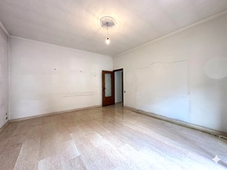 Trilocale in Vendita a Roma, 410'000&euro;, 107 m², con Box