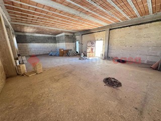 Monolocale in Vendita a Faggiano, 48'000&euro;, 75 m², con Box