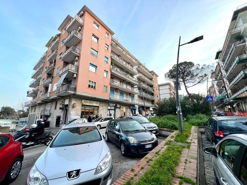 Quadrilocale in Vendita a Napoli, 355'000&euro;, 100 m²