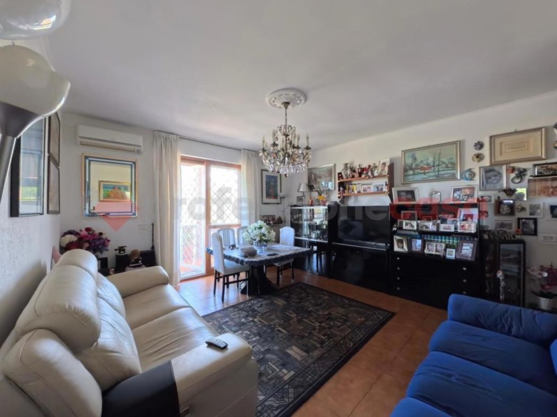 Trilocale in Vendita a Roma, 339'000&euro;, 80 m²