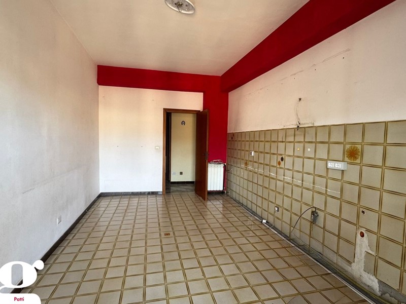 Trilocale in Vendita a Patti, 70'000&euro;, 78 m²