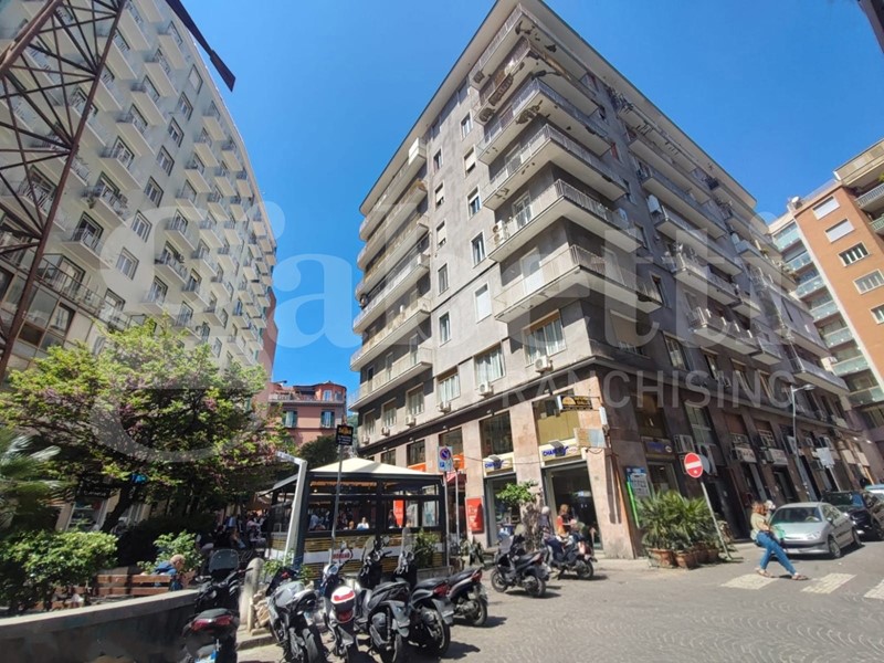 Quadrilocale in Vendita a Napoli, 595'000&euro;, 92 m², arredato