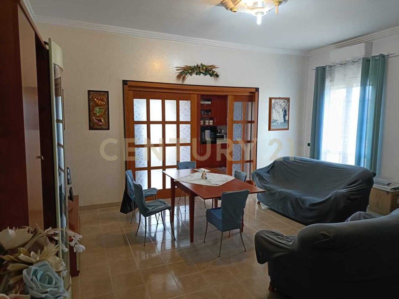 Trilocale in Vendita a Avola, 130'000&euro;, 119 m², arredato