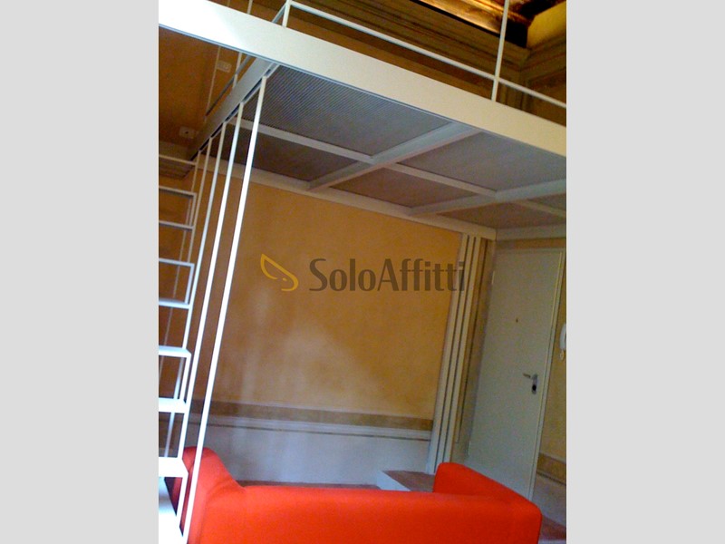 Quadrilocale in Affitto a Modena, zona Centro Storico, 750&euro;, 40 m², arredato