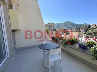 Trilocale in Vendita a La Spezia, zona Centro, 300'000&euro;, 50 m², arredato