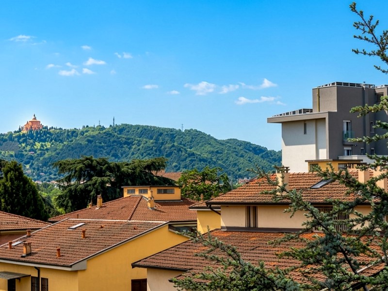 Quadrilocale in Vendita a Bologna, 310'000&euro;, , con Box