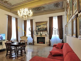Trilocale in Affitto a Modena, 796&euro;, 75 m², arredato