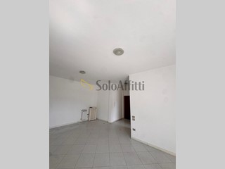 Trilocale in Affitto a Pescara, zona Piazza Duca degli Abruzzi, 700&euro;, 98 m²