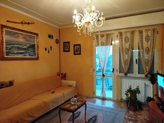Appartamento in Vendita a Piacenza, zona QUARTIERE 2000, 160'000&euro;, 102 m²