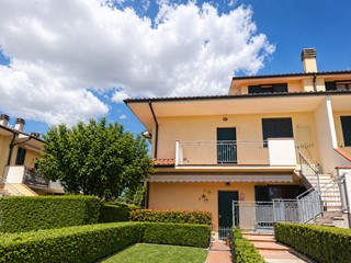 Quadrilocale in Vendita a Santa Croce sull'Arno, 190'000&euro;, 95 m², arredato, con Box
