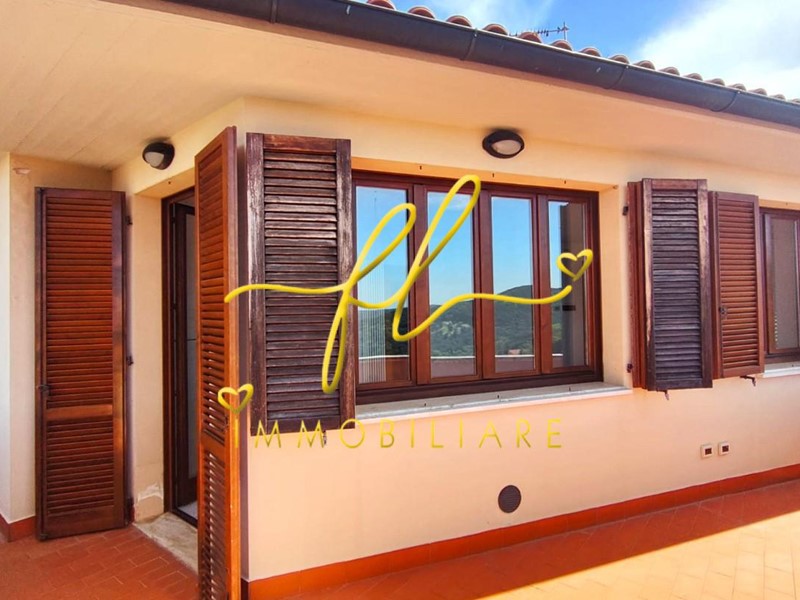 Trilocale in Vendita a Castagneto Carducci, 270'000&euro;, 73 m², con Box