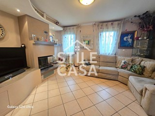 Attico in Vendita a Altopascio, zona Le Spianate, 185'000&euro;, 100 m²