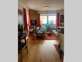 Appartamento in Vendita a Lucca, 650'000&euro;, 90 m², con Box