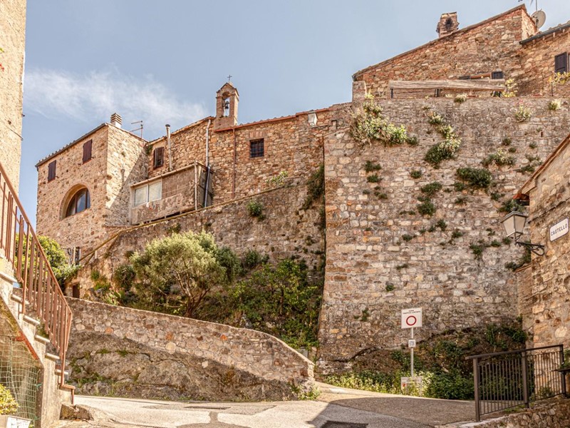 Quadrilocale in Vendita a Pomarance, zona Montecerboli, 53'000&euro;, 65 m²