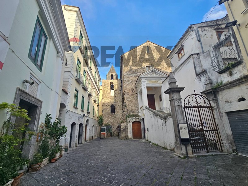 Appartamento in Vendita a Salerno, 510'000&euro;, 230 m²