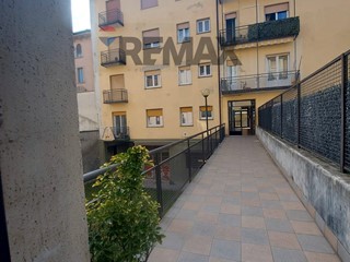 Bilocale in Vendita a Varese, 60'000&euro;, 49 m²
