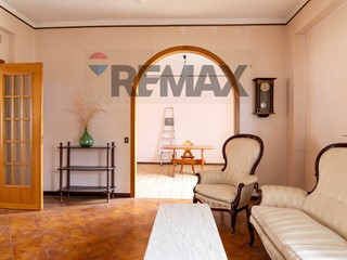 Appartamento in Vendita a San Giovanni la Punta, 185'000&euro;, 184 m²