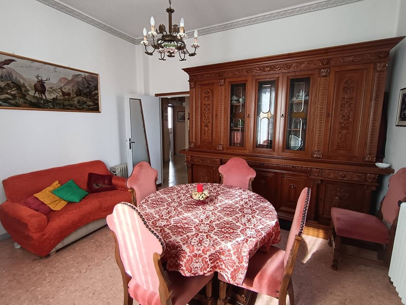 Appartamento in Vendita a Ascoli Piceno, 130'000&euro;, 146 m²