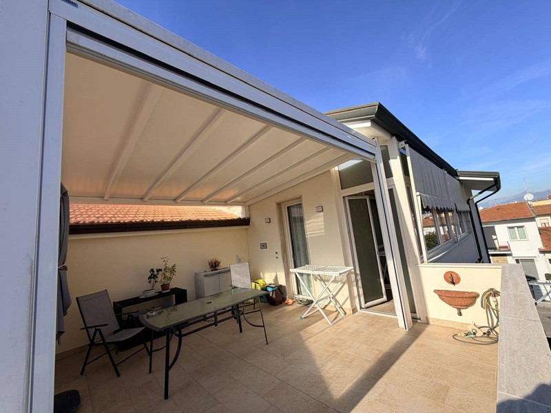 Attico in Vendita a Viareggio, 395'000&euro;, 161 m²