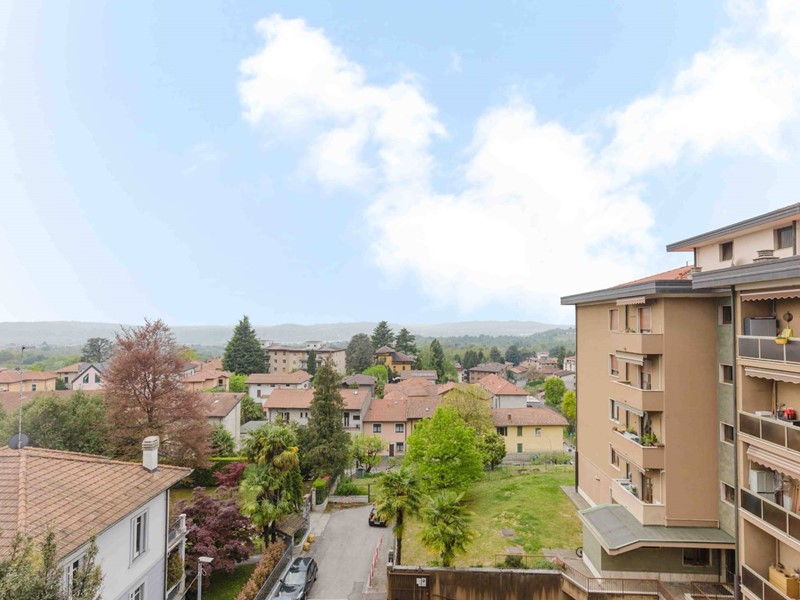Quadrilocale in Vendita a Varese, 250'000&euro;, 122 m²
