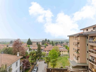 Quadrilocale in Vendita a Varese, 250'000&euro;, 122 m²