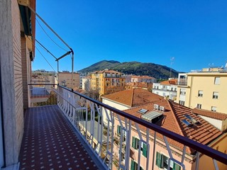 Appartamento in Vendita a Albenga, 230'000&euro;, 112 m²