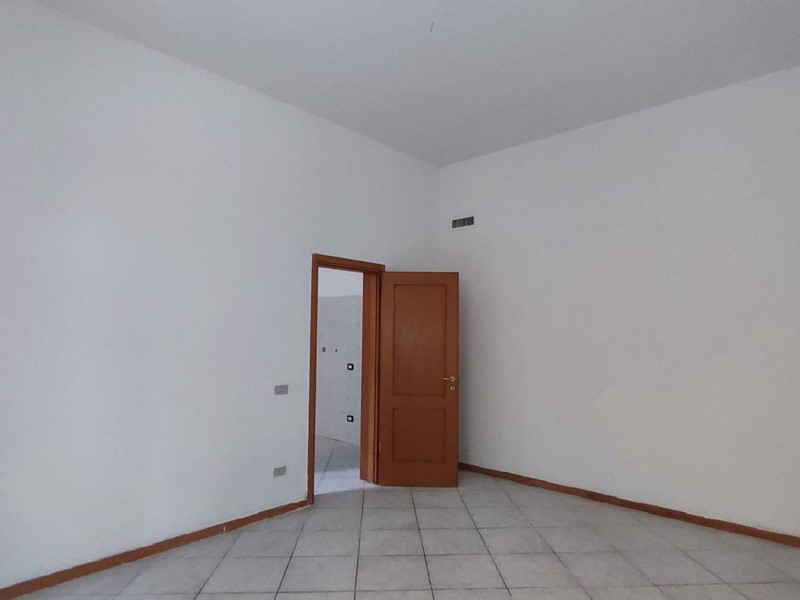 Bilocale in Vendita a Livorno, 80'000&euro;, 55 m²