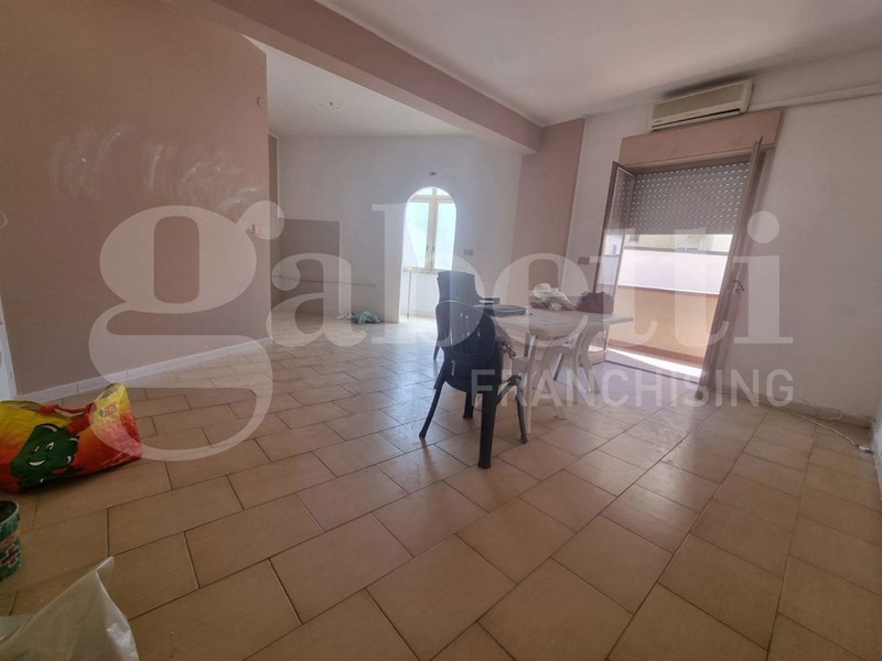Quadrilocale in Vendita a Palermo, 295'000&euro;, 165 m²