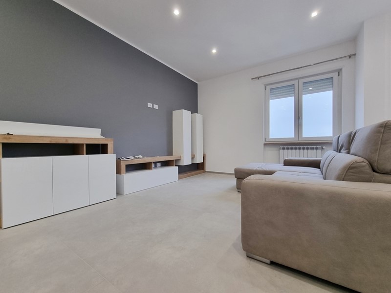 Trilocale in Affitto a Caserta, 750&euro;, 70 m², arredato