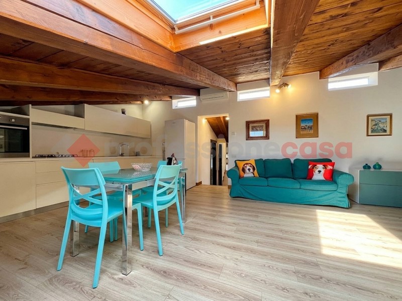 Trilocale in Affitto a Verona, 1'100&euro;, 75 m², arredato