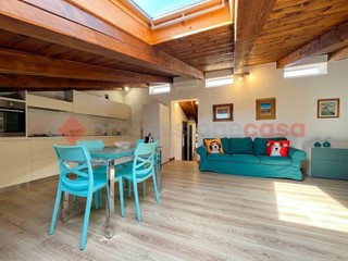 Trilocale in Affitto a Verona, 1'100&euro;, 75 m², arredato