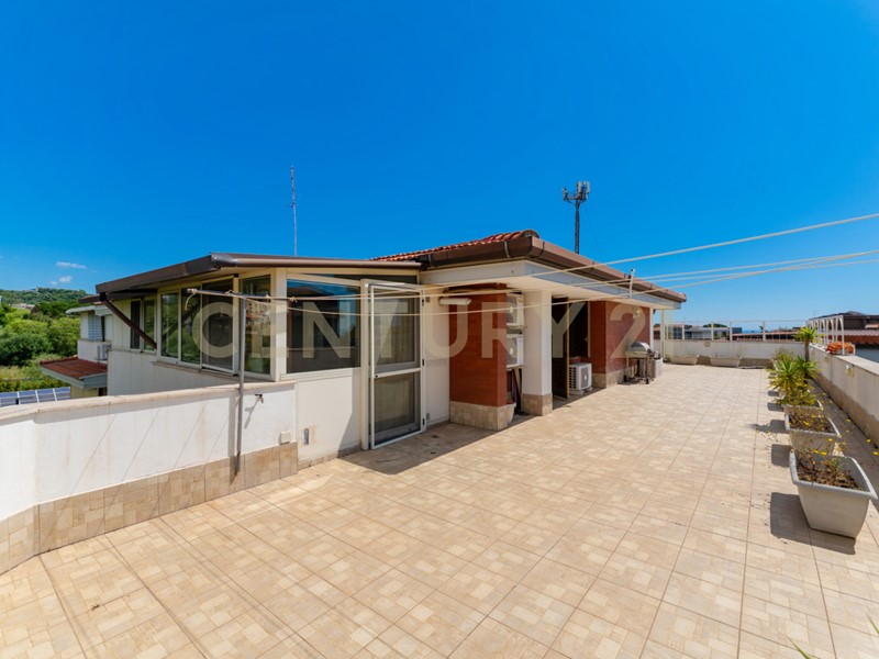 Quadrilocale in Vendita a Catania, 295'000&euro;, 130 m², con Box