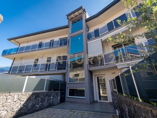 Trilocale in Vendita a Catania, 160'000&euro;, 107 m², arredato, con Box