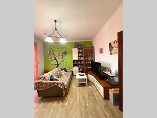 Trilocale in Vendita a Roma, zona Due Leoni, 189'000&euro;, 95 m²