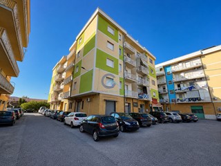 Trilocale in Affitto a Catanzaro, zona Catanzaro Lido, 1'800&euro;, 90 m², arredato
