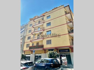 Bilocale in Affitto a Bari, zona Picone, 750&euro;, 65 m², arredato