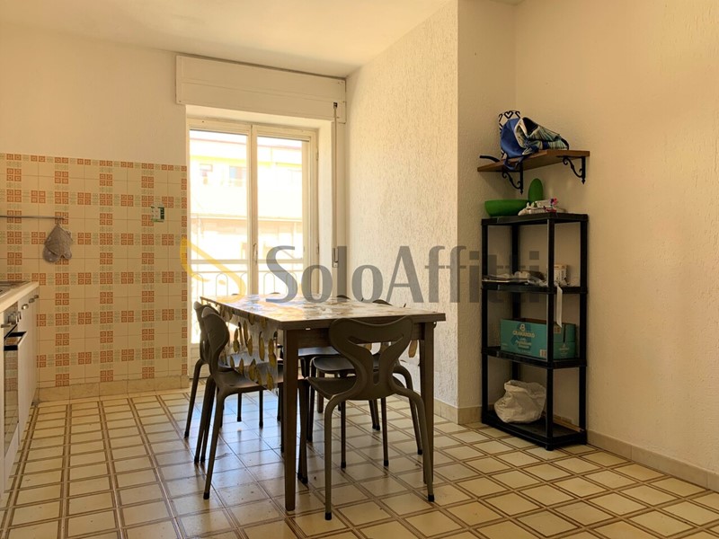 Appartamento in Affitto a Catanzaro, zona Lido Corso, 2'100&euro;, 160 m², arredato