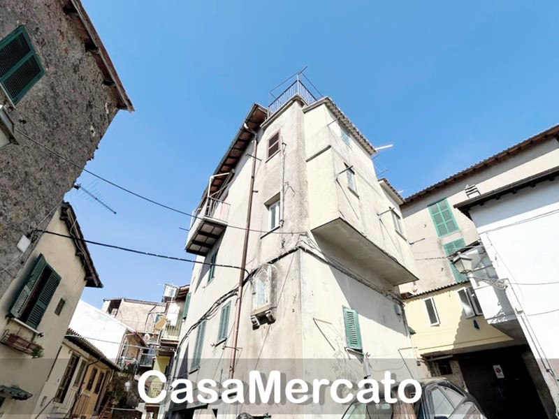 Bilocale in Vendita a Rocca di Papa, 75'000&euro;, 46 m²