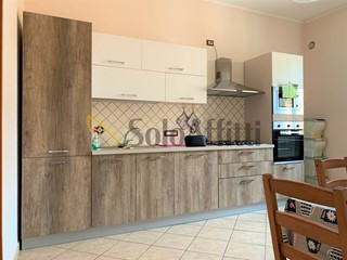 Trilocale in Affitto a Catanzaro, zona Lido Corso, 2'100&euro;, 80 m², arredato