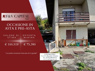 Appartamento in Vendita a Cuorgnè, 75'390&euro;, 180 m²