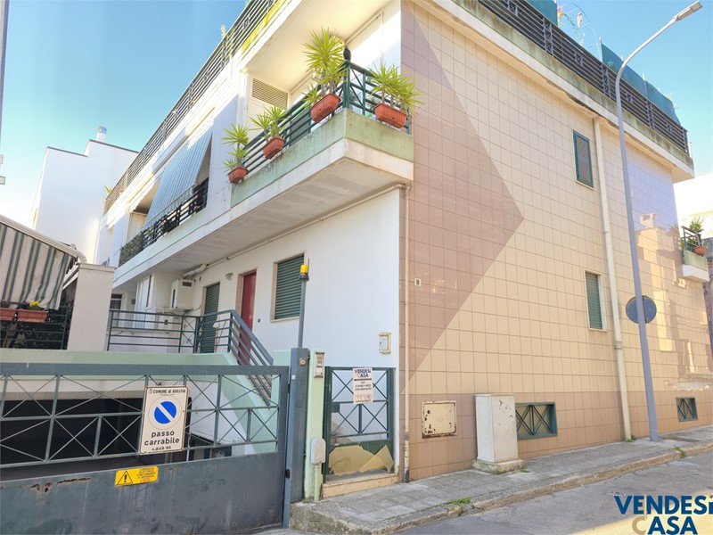 Trilocale in Vendita a Adelfia, 140'000&euro;, 85 m²