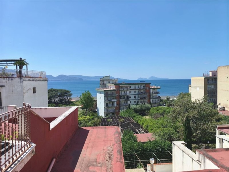 Quadrilocale in Vendita a Torre Annunziata, 320'000&euro;, 125 m²