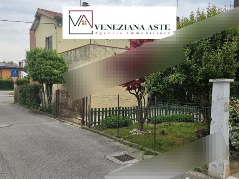 Quadrilocale in Vendita a Mirano, 81'732&euro;, 138 m²