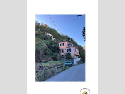 Quadrilocale in Vendita a Genova, 40'995&euro;, 113 m²